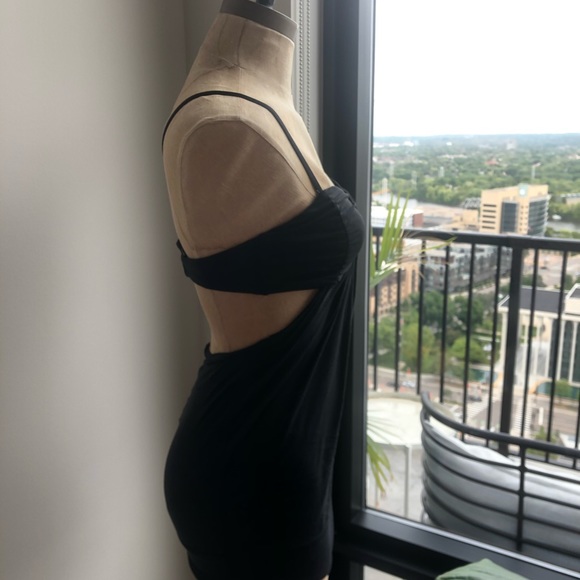 Lululemon low impact peek a boo tank - Picture 2 of 3